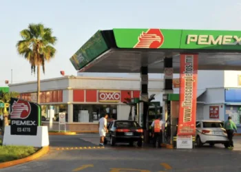 Cancún suma seis semanas con la gasolina regular más cara del país