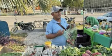 Caen las ventas en tianguis de Cancún por el calor de este verano