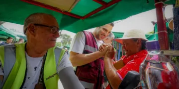 Gino Segura recorre tianguis de Cancún para mantener el diálogo con la ciudadanía y fortalecer el consumo local