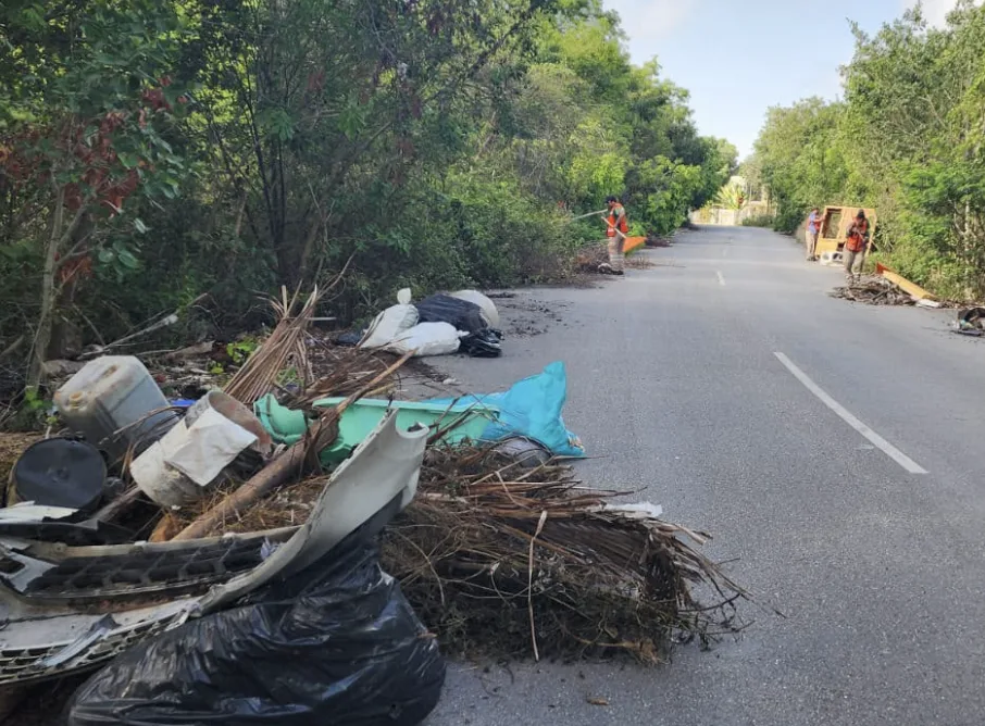 Persisten basureros clandestinos en Tulum por falta de recolección