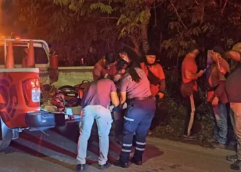 Repartidor resulta lesionado tras chocar en su motocicleta en Tulum