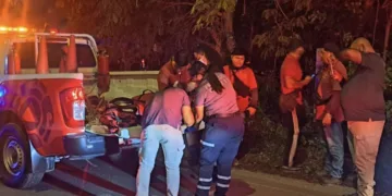 Repartidor resulta lesionado tras chocar en su motocicleta en Tulum