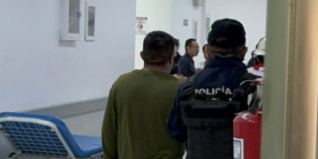Policías de Cancún salvan a bebé que convulsionaba