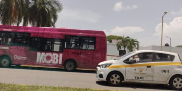 Taxi domina el transporte en Chetumal por falta de rutas