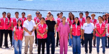 Gobierno de Playa del Carmen y Grupo Xcaret fortalecen atención al turista con entrega de chalecos a jóvenes de CAPTA