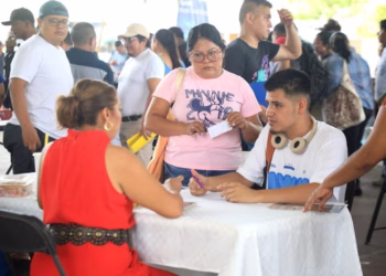 Gobierno de Estefanía Mercado fortalece la actividad laboral durante la 18.ª Feria Municipal del Empleo de Playa del Carmen