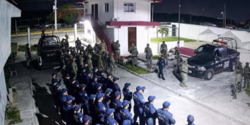 Aseguran droga y celulares en revisión al penal de Chetumal
