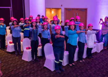 Aguakan, referente en liderazgo femenino del sector hídrico en Quintana Roo: mujeres toman protesta en iniciativa "Cascos Rosas"