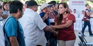 Responde Mara Lezama a delegadas y delegados de Lázaro Cárdenas, con kits de herramientas para servicio de sus comunidades