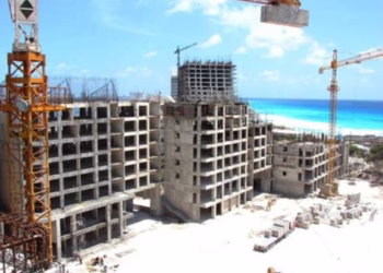 Crisis constructora deja sin empleo a 80 mil obreros en Quintana Roo