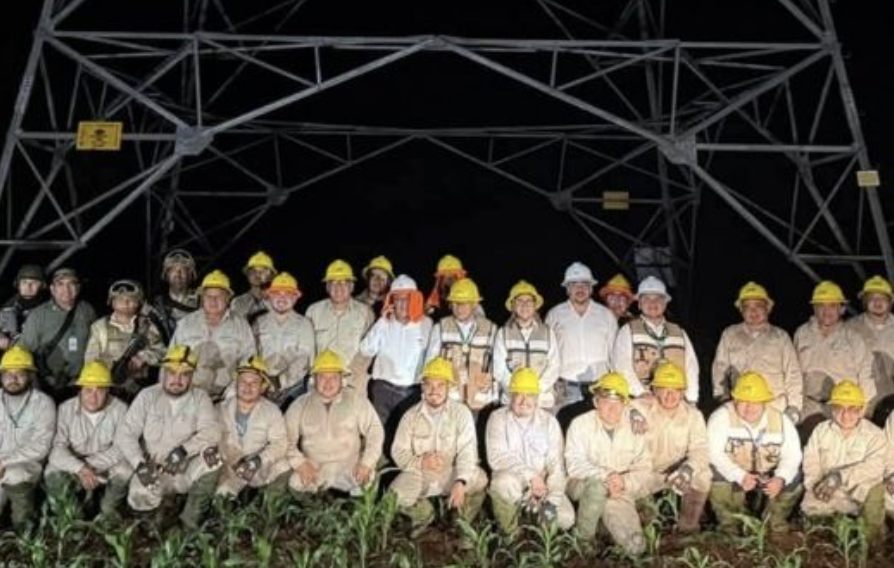 CFE avanza en restablecer luz tras vandalismo en el sureste