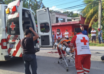 Motociclista se pasa un alto y choca en Felipe Carrillo Puerto
