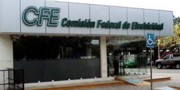 Vecinos de Cancún denuncian cobros de CFE de hasta 7 mil pesos