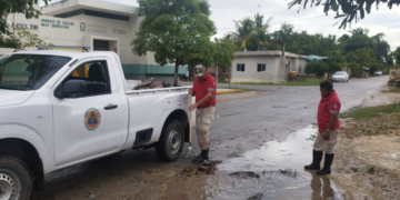 Felipe Carrillo Puerto: aguacero encharca calles y genera baches