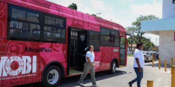 Ruta 27 de MOBI conecta Cancún con la Zona Hotelera por 15 pesos
