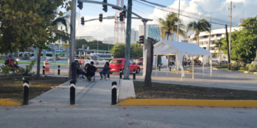 Bloquean acceso a Zona Hotelera por caso de niña desaparecida