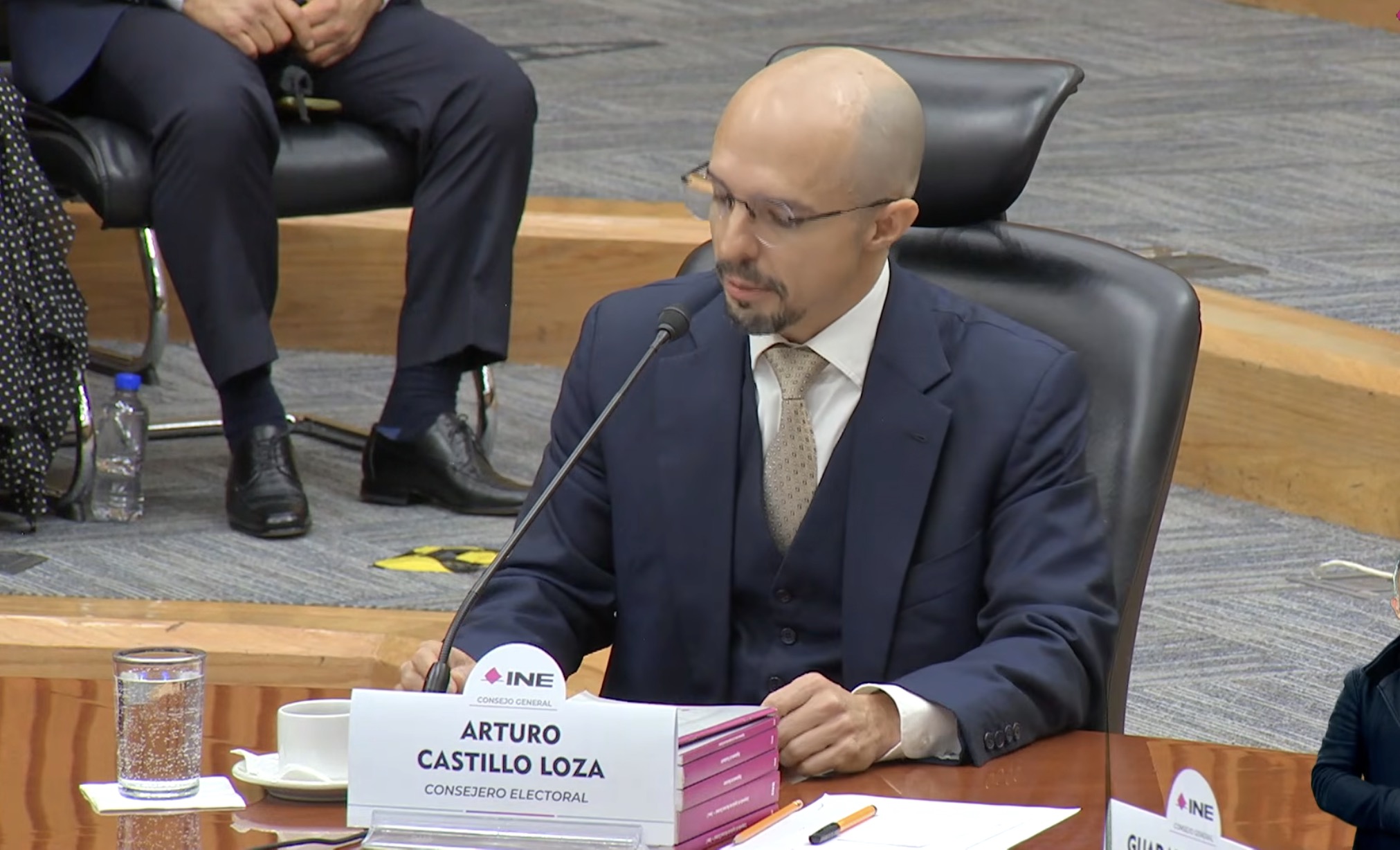 consejero electoral Arturo Castillo Loza