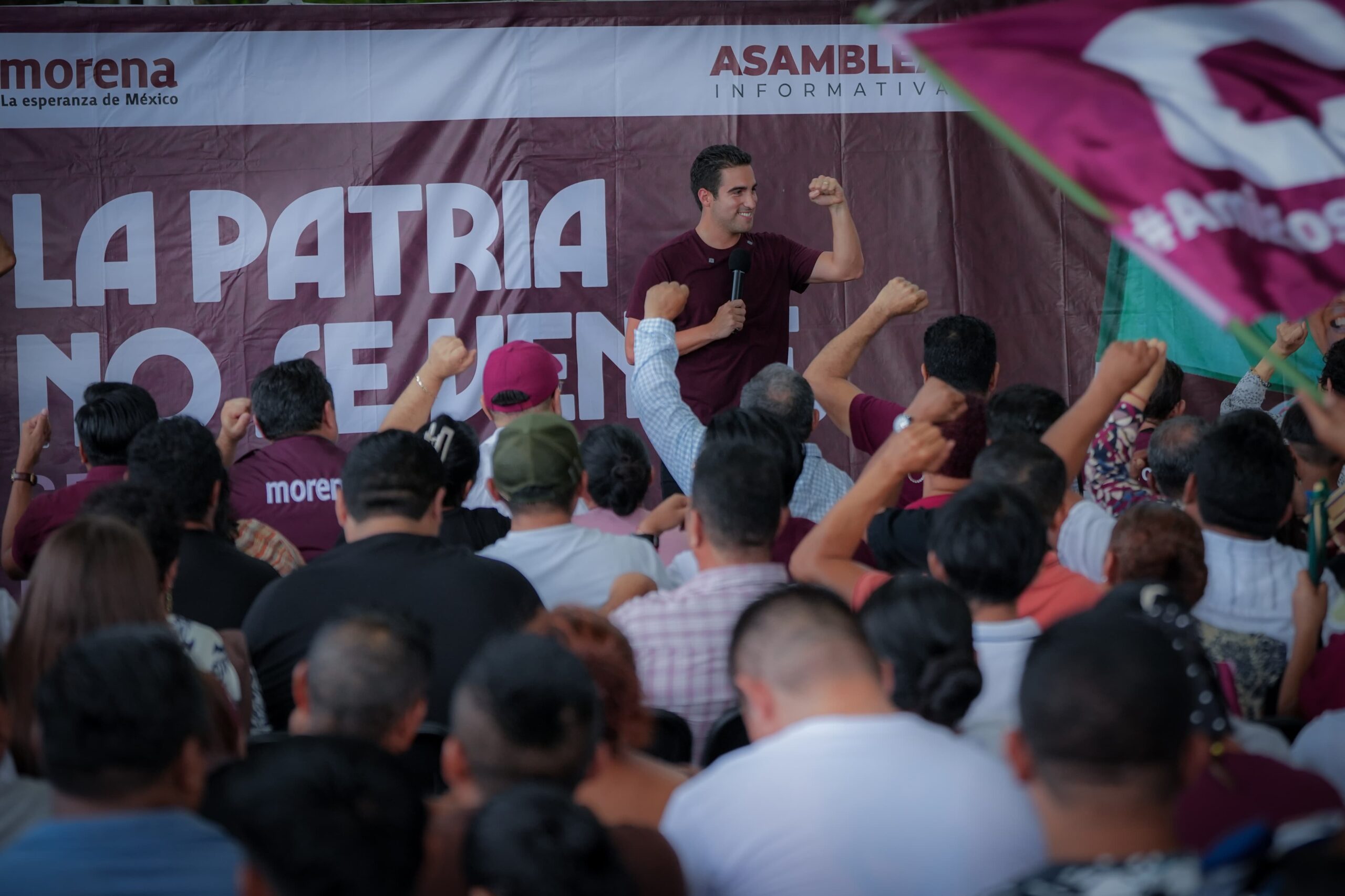 Respalda base de Morena a Gino Segura en asamblea de Playa del Carmen