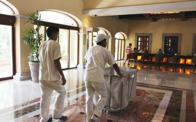 Cancún: baja turística deja sin un mes de sueldo a empleados