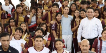 IMCA lleva talleres de salud mental a secundarias de Cancún