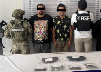 Detienen en Tulum a dos hombres con más de 124 envoltorios de droga