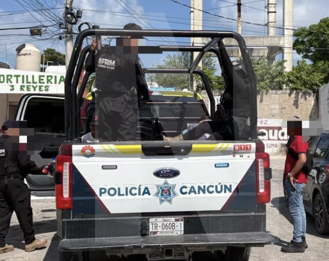 Detienen en Cancún a dos por presunto uso de billetes falsos