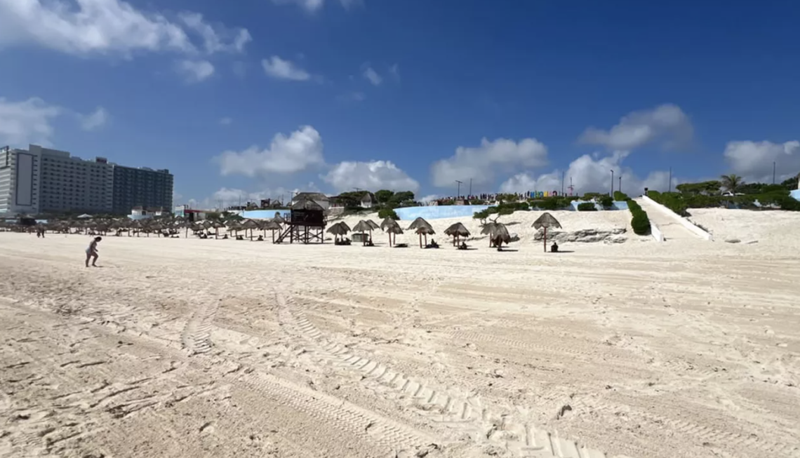 Obras en Playa Delfines son para cable submarino de fibra óptica