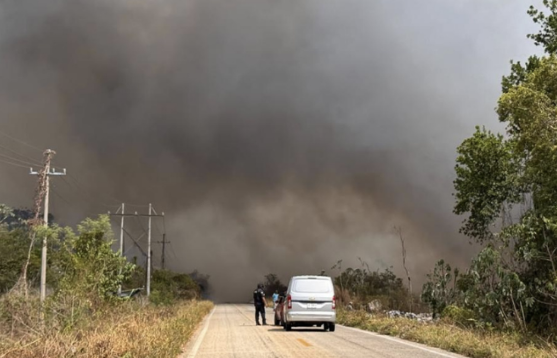 Basurero de Felipe Carrillo Puerto arde desde hace más de un mes
