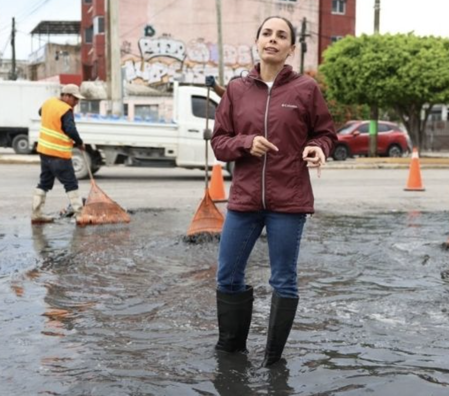 Cancún despliega 30 brigadas para atender encharcamientos por lluvias