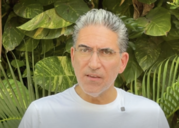 Flavio Rosado deja Salud y va por Morena en Isla Mujeres
