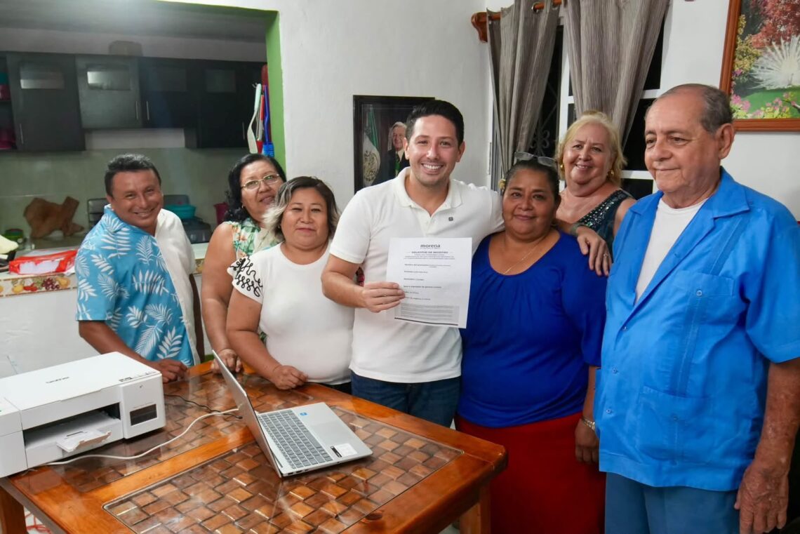 Renán Sánchez Tajonar se registra para la Coordinación Municipal en Cozumel