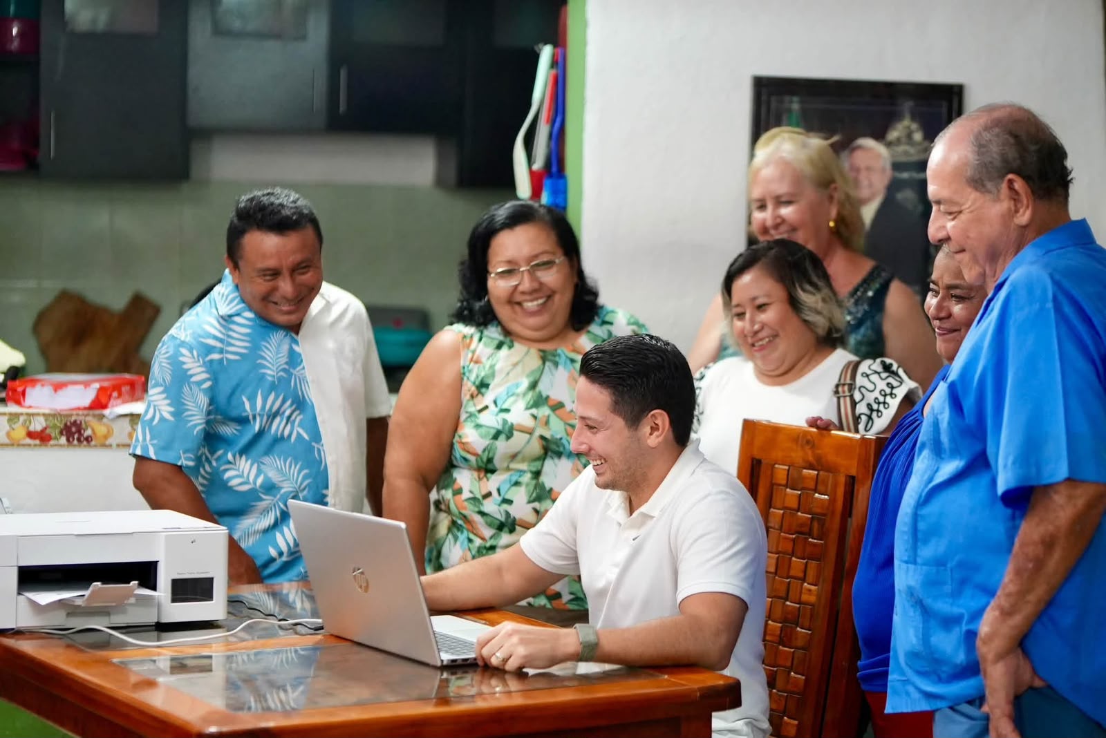 Renán Sánchez Tajonar se registra para la Coordinación Municipal en Cozumel