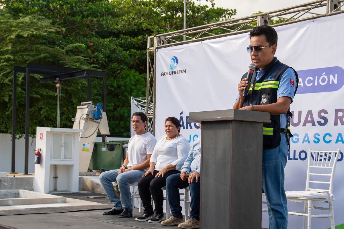 Ceremonia de inauguración del cárcamo de aguas residuales de Aguakan en Puerto Morelos