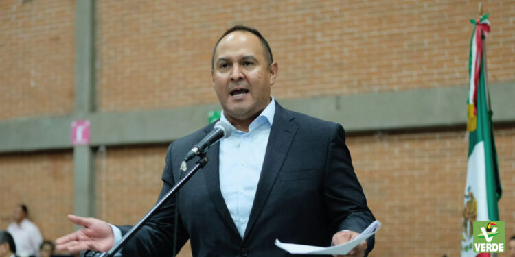 Juan Carrillo acusa a "panistas disfrazados de Morena" en Isla Mujeres
