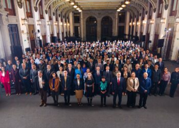 Mara Lezama con la presidenta Claudia Sheinbaum, gobernadoras y gobernadores en Palacio Nacional