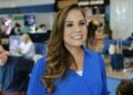 La gobernadora Mara Lezama Espinosa en un aeropuerto de Quintana Roo.