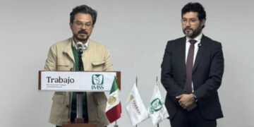 Zoé Robledo, director general del IMSS, en conferencia de prensa