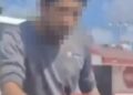 Hombre con un machete en la avenida Los Tules de Cancún; rostro difuminado.